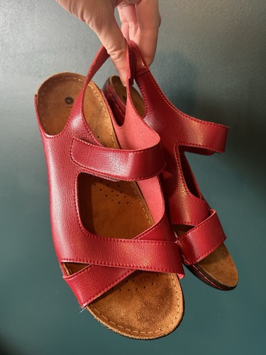 Pavers red leather adjustable - pavers,