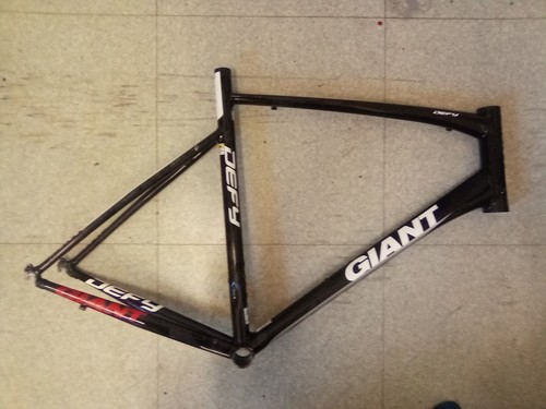 Giant defy xl - 23",