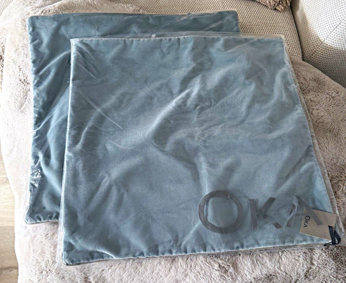Two oka square plain velvet - two,