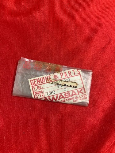 Genuine kawasaki nos valve - kawasaki,