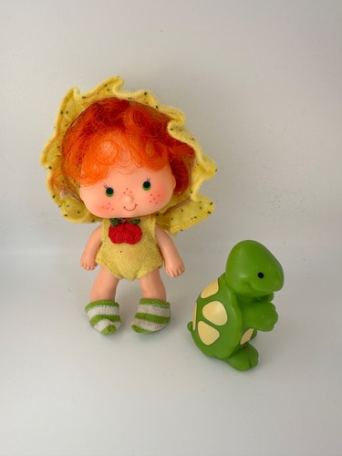 Vintage strawberry shortcake - strawberry,