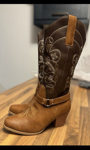 Western style brown cowgirl - style,