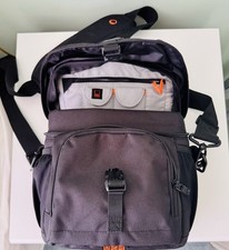 Lowepro Nova 170 AW - Camera