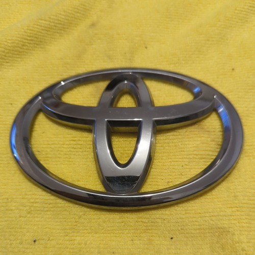 Toyota avensis mk3 2011 - avensis,