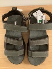 MARKS & SPENCER MENS OLIVE