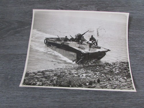 Amphibious vehicle landing - vehicle, on