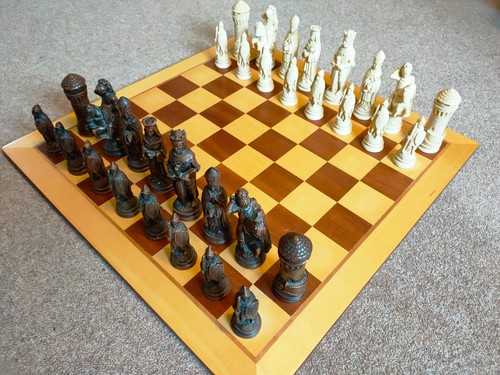 Large berkeley chess set - chess,