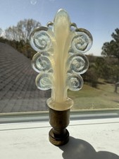 Antique Aladdin “BOUQUET aka SCROLL“ (1938) Opalique Alacite Glass Lamp Finial