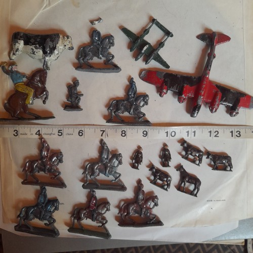 Vintage lead toy soldiers - vintage,