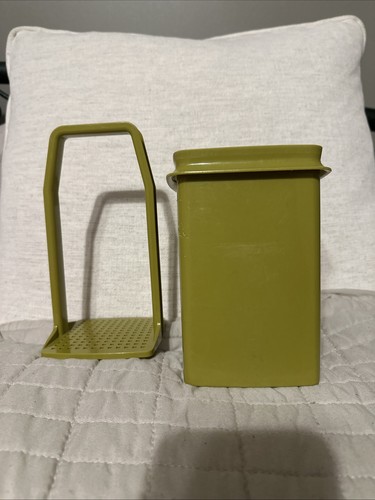 Tupper ware pickle keeper - tupper,