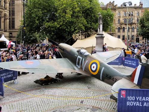 Photo 6x4 raf 100 spitfire - spitfire, in