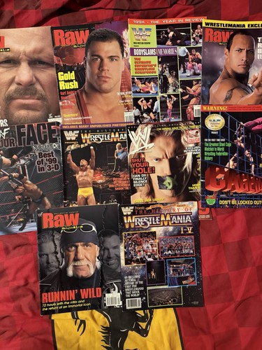 Wwe wrestling magazine bundle - wrestling,