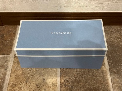 Wedgwood wild strawberry - wedgwood,