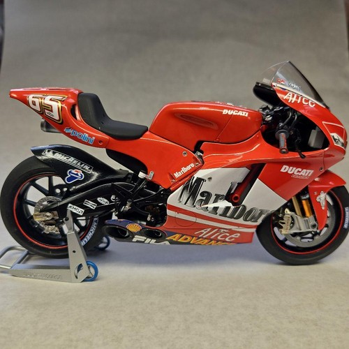 Tamiya ducati desmosedici - 1/12,