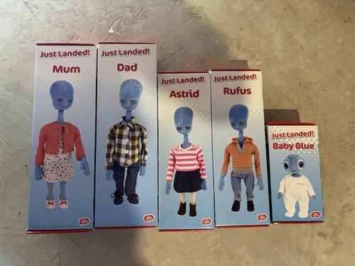 Argos alien family - argos, mum,