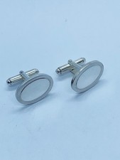 OVAL BORDER HALLMARK