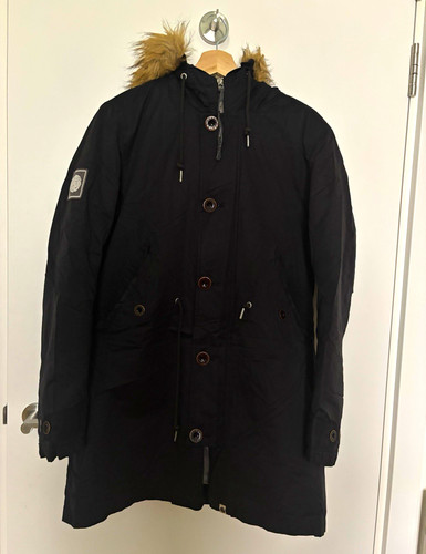 Pretty green men - green, black