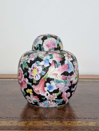 Chinese porcelain famille