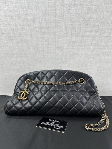 Chanel black lambskin - black,