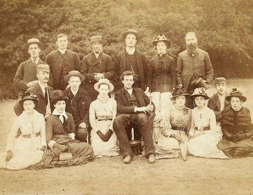 Victorian cabinet card photo - cabinet,