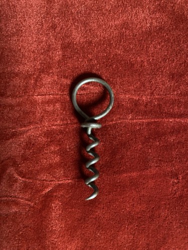 Old finger ring cork screw - finger,