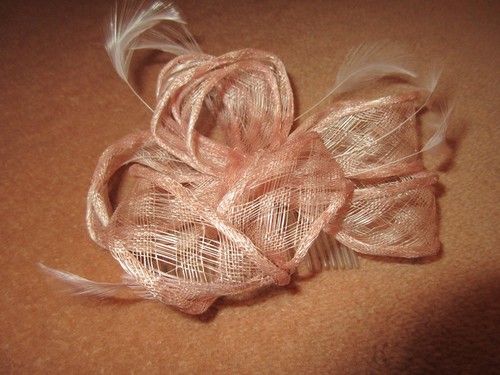 Fascinator pink with - with, comb