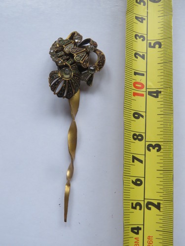 Vintage c1940s metal brooch - metal,
