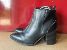 Fabulous Footwear Women's Black Faux Leather Zip Block Heel ankle Boot Size 6 A3