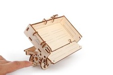 UGEARS Trailer for tractor - Mechanical Wooden Model Kit 70006