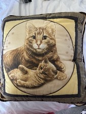 Cat Quilted cushion Brand New Includes Pad