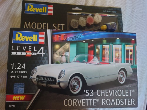 Revell chevrolet corvette - revell, '53