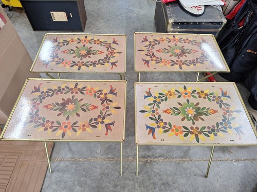Vintage 1970s floral - floral, folding