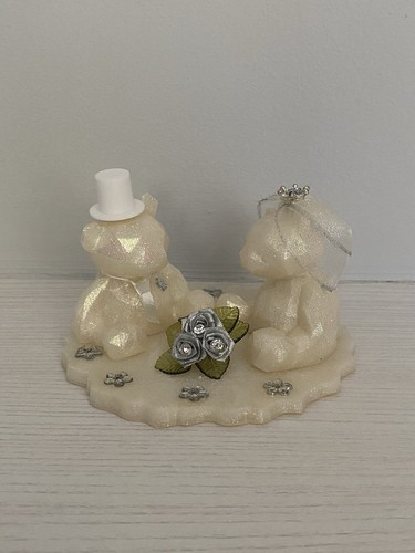 Resin bears bride and - groom,