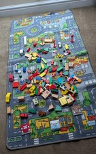Large Toy Road Map Playset Rug And Wooden accessories