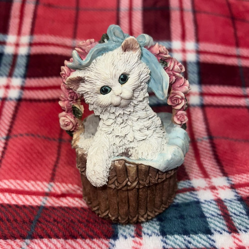 Vintage ceramic cat figurine - cat,