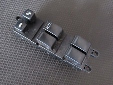NISSAN PRIMERA P12 (02-08) OSF WINDOW SWITCH - DRIVER RIGHT FRONT 25401AV660