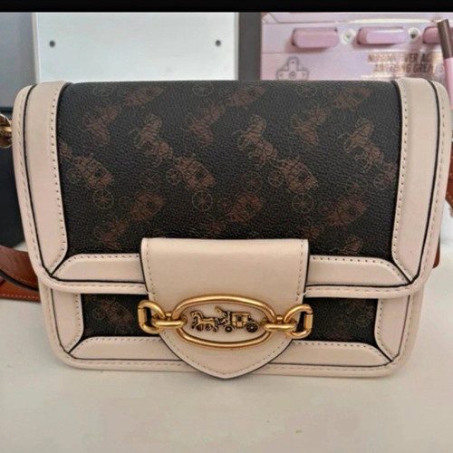 Coach hero signature - coach, canvas