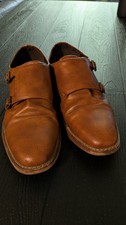 Van Huesen Men's Size 9 Brown