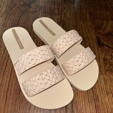Women’s Plastic Beach Sandals Size 4 New By Ipanema