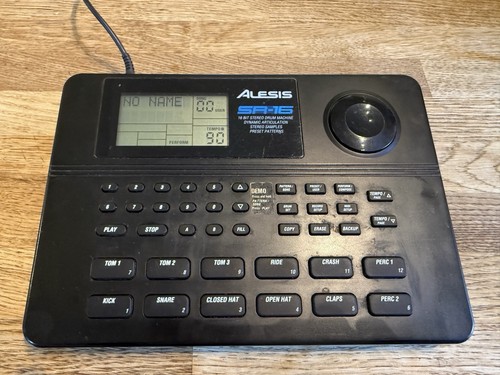 Alesis bit stereo - 16,