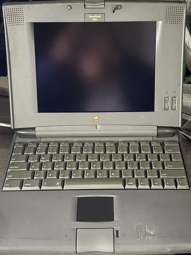 Apple powerbook 520c - apple,