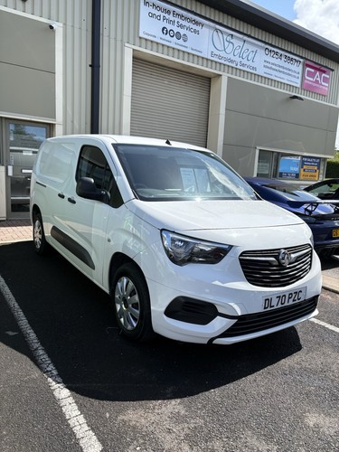 2020 lwb vauxhall combo 5 - combo, 1.5