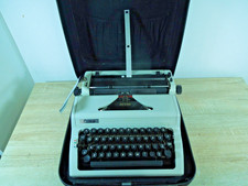 Vintage 1970s ERIKA Typewriter Model 105 Made in GDR in Robust Case