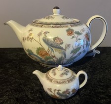WEDGWOOD KUTANI CRANE TEAPOTS