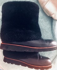 Natural Black Leather Woman