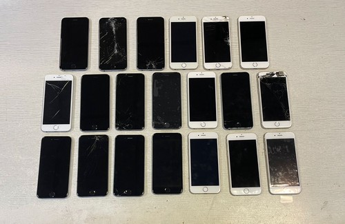 Job lot iphone 16 32 - x,