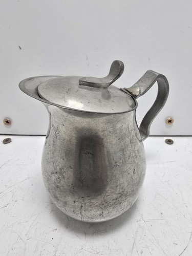 Vintage pewter lidded jug - ag,
