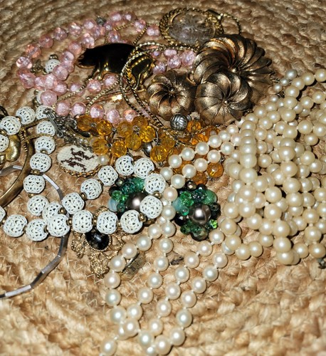 Vintage wearable jewelry lot - vintage,