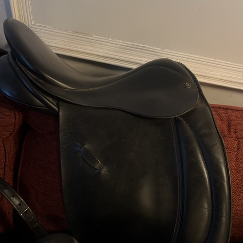 Showing saddle black - 17.5,