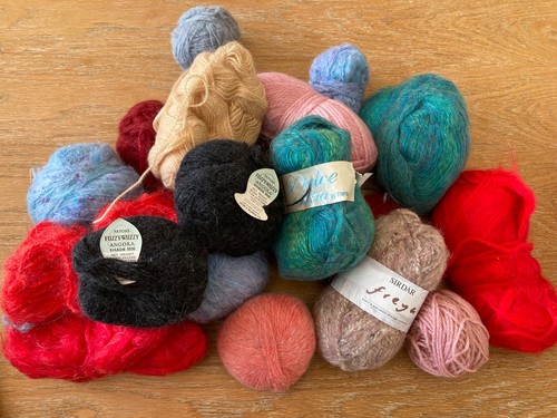 Bundle mohair type yarn - ,